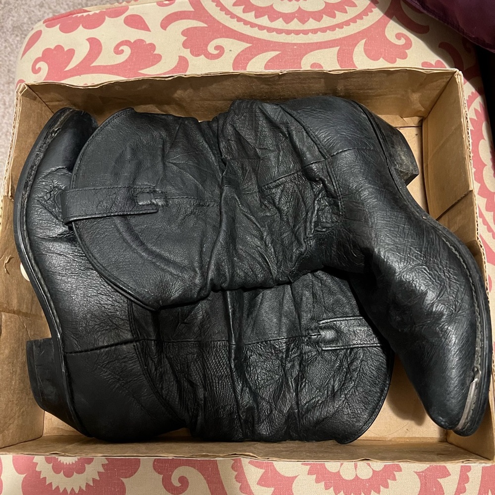 Gently Worn and well cared for Women’s Black Leather Upper Slouch Cowboy Boots - Picture 13 of 14